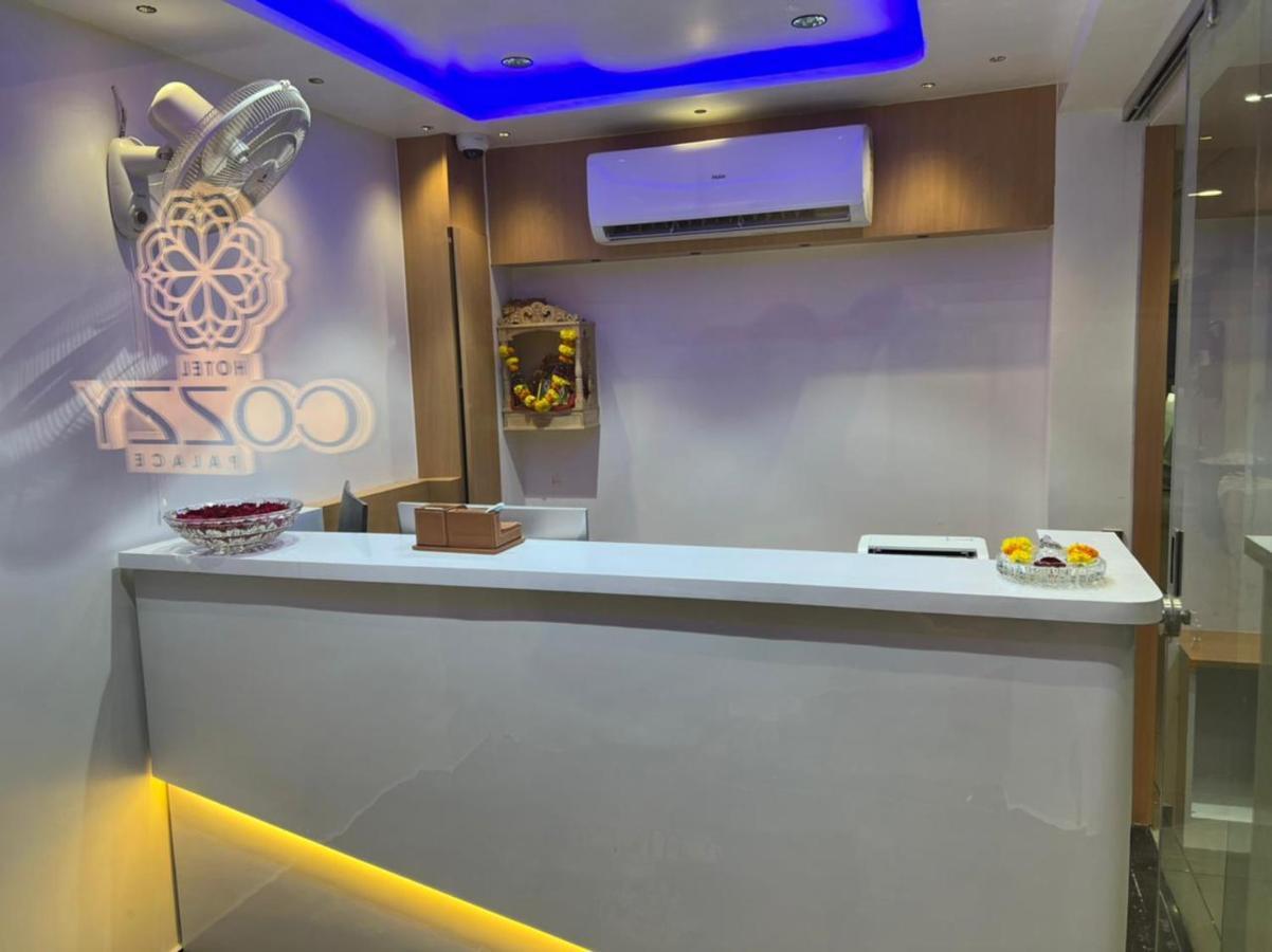 Hotel Cozzy Palace Surat Luaran gambar