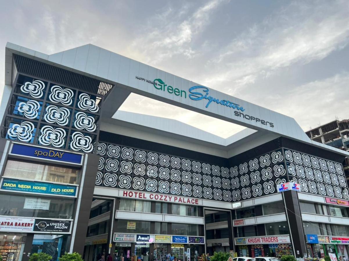 Hotel Cozzy Palace Surat Luaran gambar